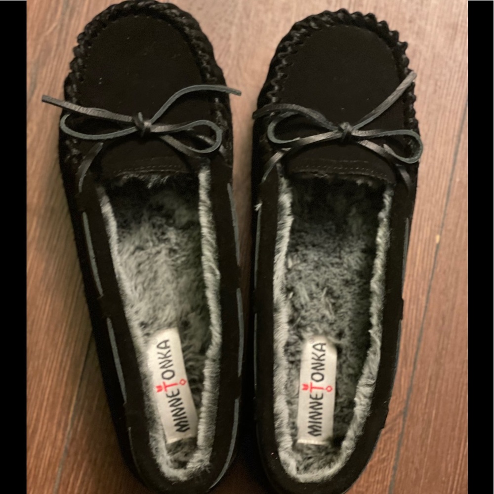 *NEW* Black Moccasins